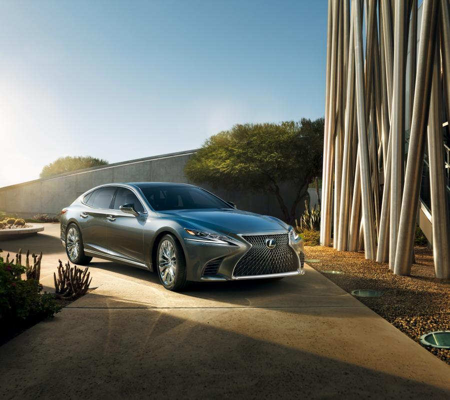  Lexus LS500 2017 года  (NA) (фото 36 из 67)